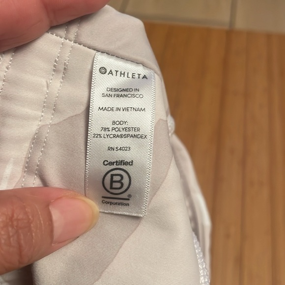 Athleta Camo Contender 7/8 Leggings - Picture 9 of 9